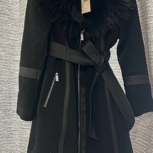 Elegant Black Fur-Trimmed Women's Coat